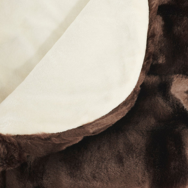 Deluxe Snuggly Faux Fur Throw