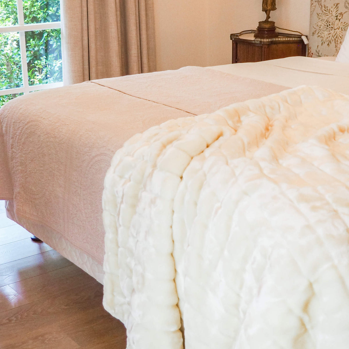 Extra Large Blanket – Double-Sided Faux Fur | Minimink